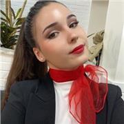 Soy Claudia, azafata de vuelo. Me apasiona la enseñanza y me gustaría dar clases de primaria